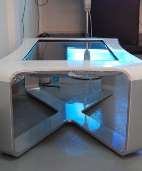 i420-touchscreen-table-3